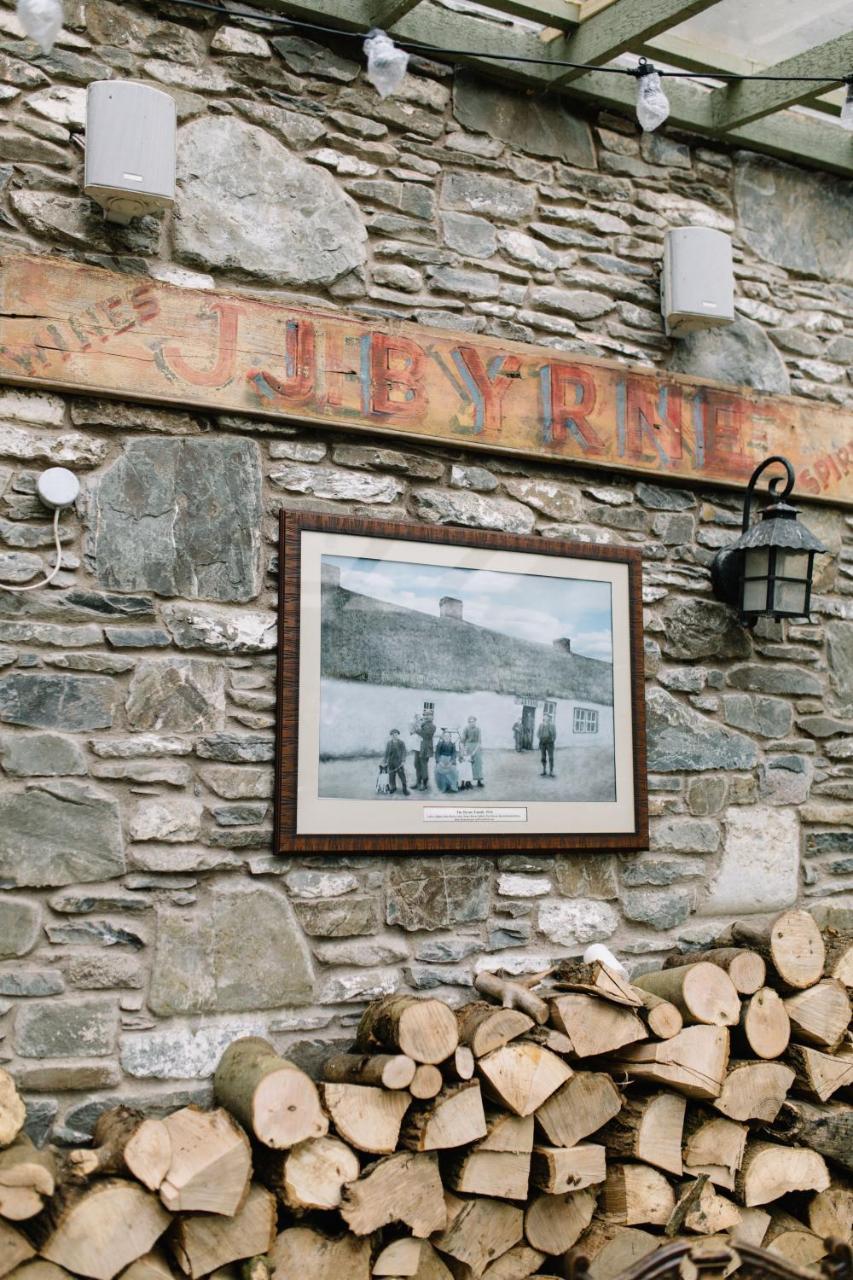 Riverbank, Country Pub And Guesthouse 카리크마크로스 외부 사진
